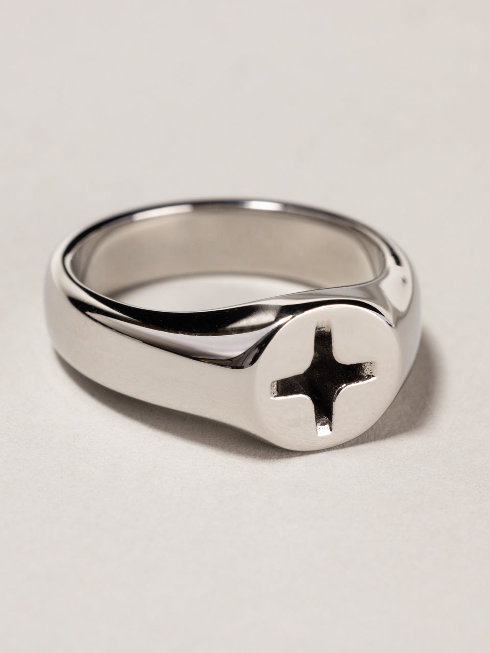 SCREW RING WITH COSMETIC DAMAGE